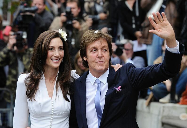 Am Sonntag gab Ex-Beatle Paul McCartney seiner Verlobten Nancy Shevell in London das Ja-Wort. Für McCartney ist es bereits die dritte Ehe. Seiner ersten Frau...