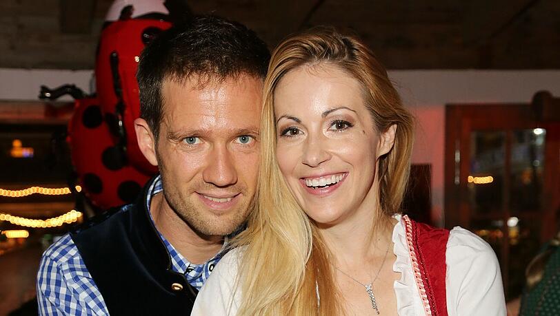 Andrea Kaiser mit ihrem Mann Sebastien Ogier. Andrea Kaiser mit ihrem Mann Sebastien Ogier.