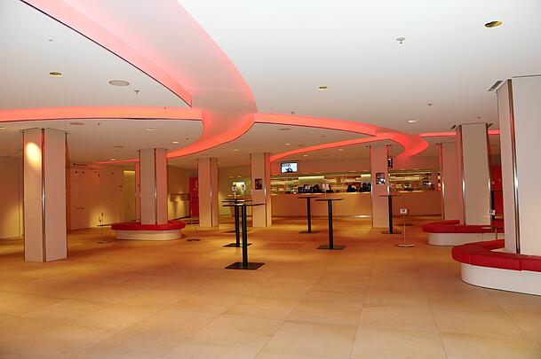 Das Foyer des Deutsches Theaters.