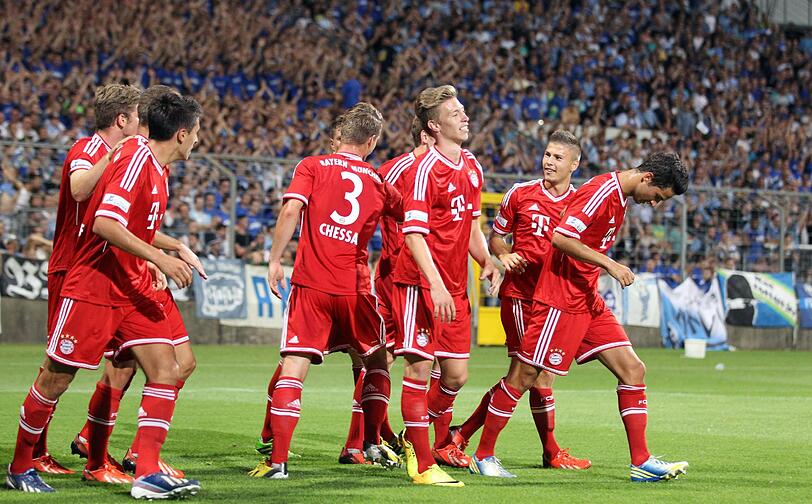 Impressionen vom Amateur-Derby im Grünwalder Stadion.