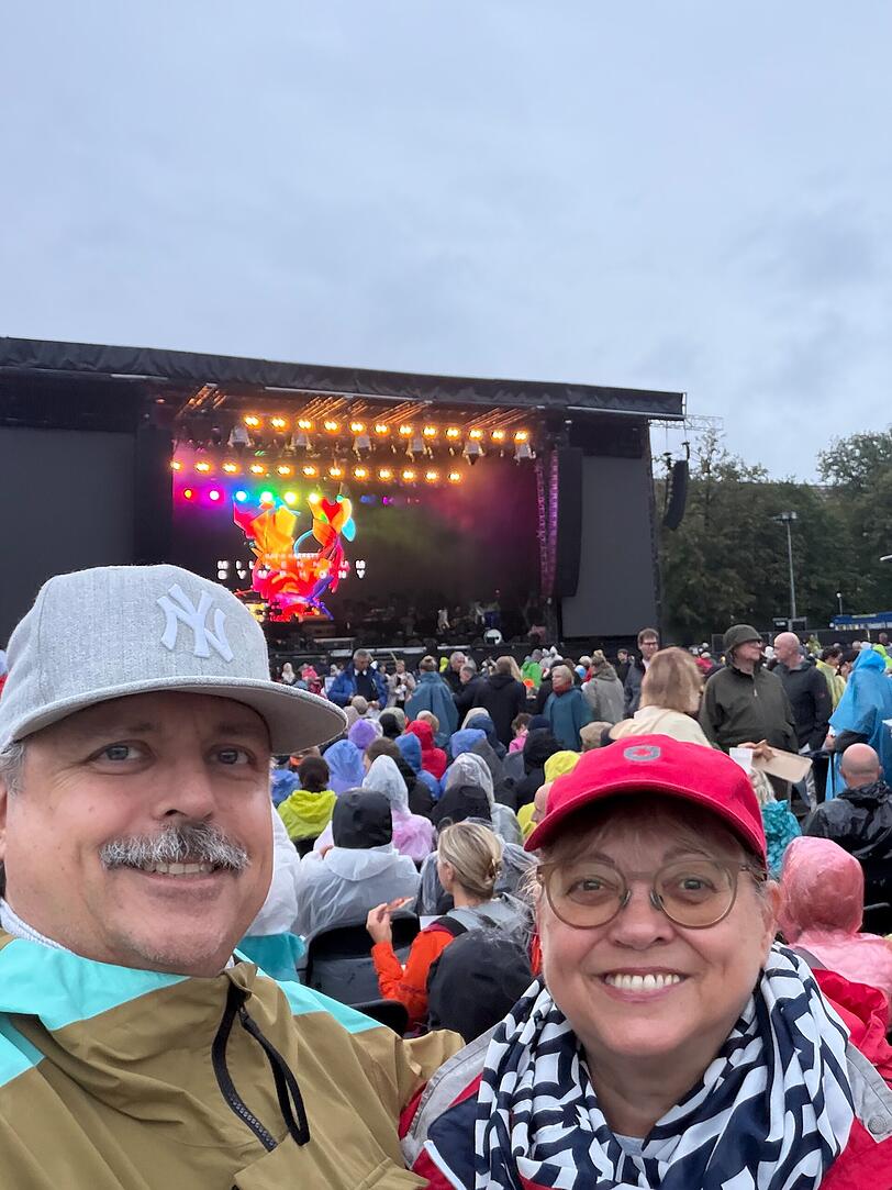 Die AZ-Abonnenten Frank und Brigitte Ebeling beim David-Garrett-Konzert am Königsplatz. Die AZ-Abonnenten Frank und Brigitte Ebeling beim David-Garrett-Konzert am Königsplatz.