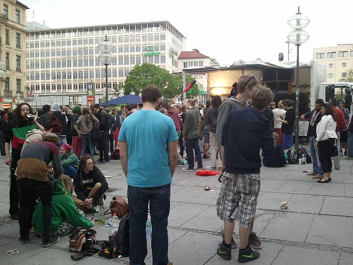 Hanf-Demo am Stachus. Die Bilder.