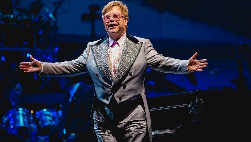 Elton John auf der Bühne bei seiner Farewell-Tour.