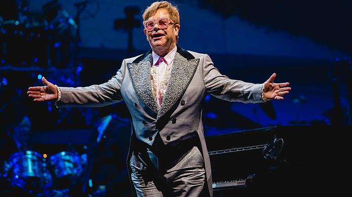Elton John auf der Bühne bei seiner Farewell-Tour.