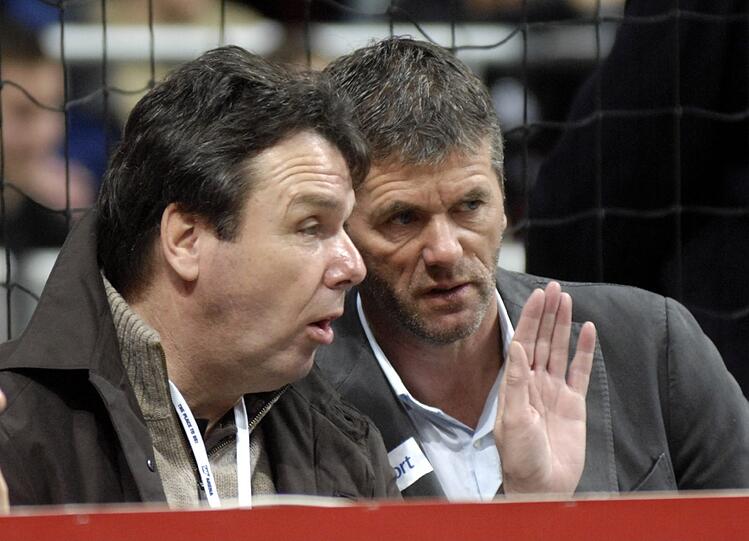 2008: Boss Bruchhagen, Trainer Funkel.