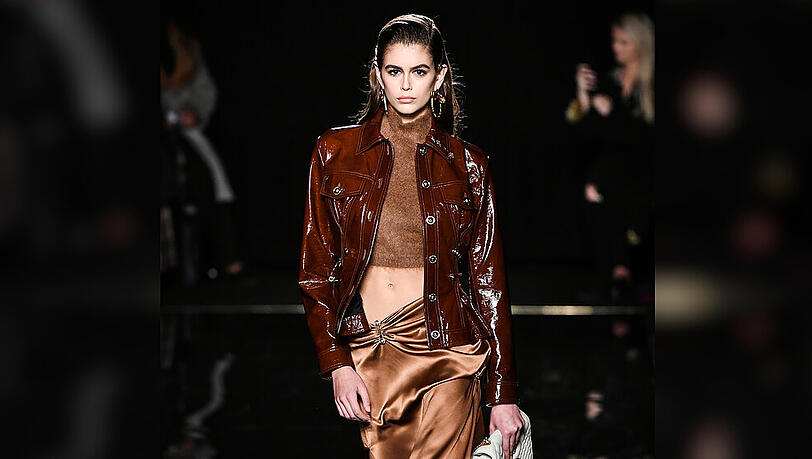 Model Kaia Gerber präsentiert im angesagten Herbst-Trend 2019: Leder Model Kaia Gerber präsentiert im angesagten Herbst-Trend 2019: Leder