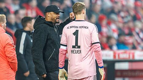 Vincent Kompany schw&auml;rmt von seinem Keeper. (Archivbild)