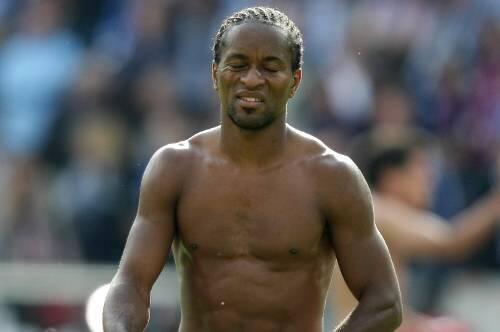 Zieht er das Bayern-Trikot nun für immer aus? Zé Roberto.