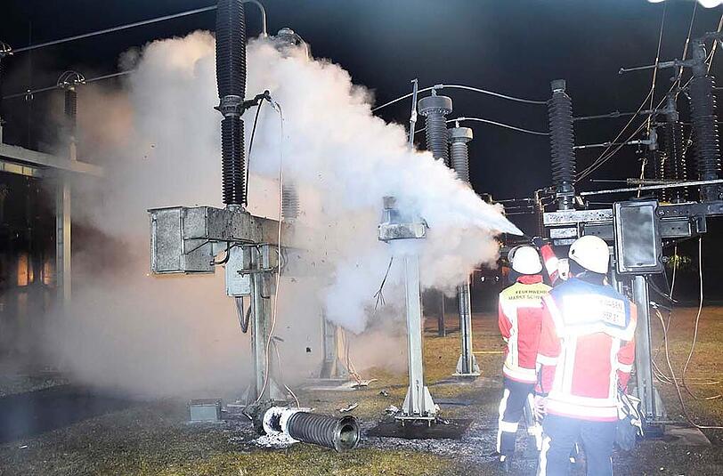 Dann konnten die Flammen mit Pulver abgelöscht werden.