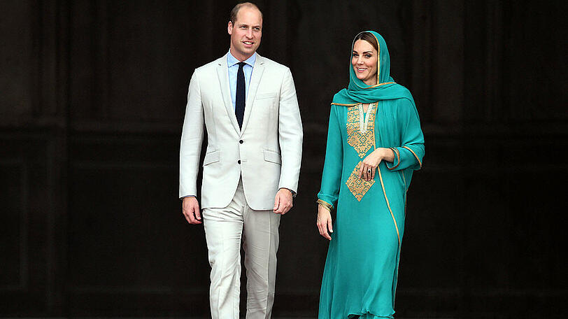 Prinz und Herzogin ohne Schuhe: William und Kate beim Besuch der Badshahi-Moschee in Lahore