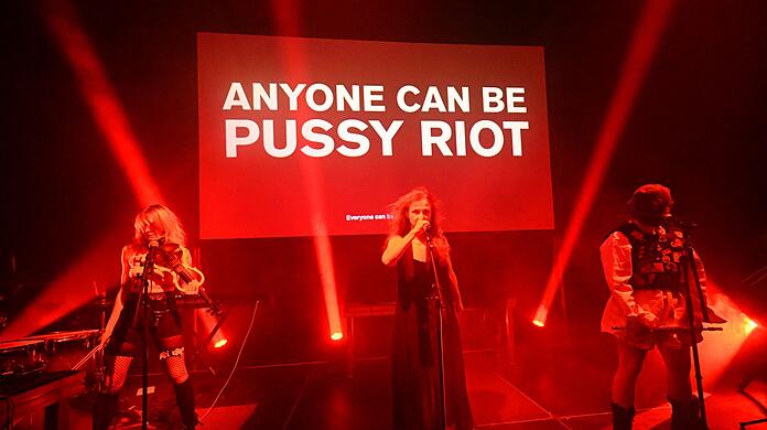 Das Künstlerkollektiv Pussy Riot hat in München eine Neuauflage seiner Show "Riot Days" vorgestellt.