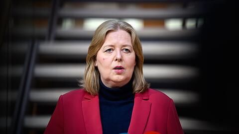 Arbeitsministerin Bärbel Bas will "sehr bald" eine Bürgergeldreform vorlegen - und als SPD-Chefin mit weiteren Ideen zum Sozialstaat vorpreschen.