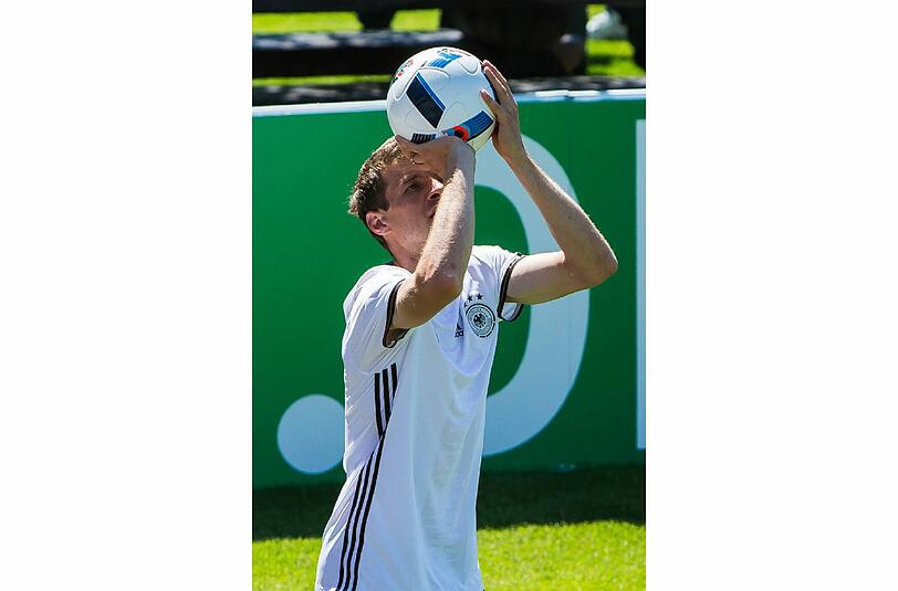 Und Thomas Müller? Der Bayern-Spaßvogel wechselte kurzfristig die Sportart.