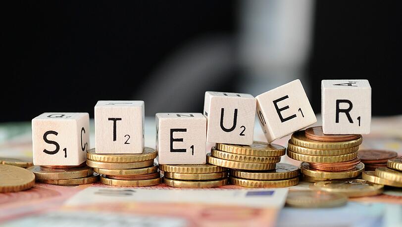 In den ersten sieben Monaten dieses Jahres nahm der Staat insgesamt 365,4 Milliarden Euro Steuern ein - 4,6 Prozent mehr als im Vorjahreszeitraum. Foto: Tobias Hase/Illustration In den ersten sieben Monaten dieses Jahres nahm der Staat insgesamt 365,4 Milliarden Euro Steuern ein - 4,6 Prozent mehr als im Vorjahreszeitraum. Foto: Tobias Hase/Illustration