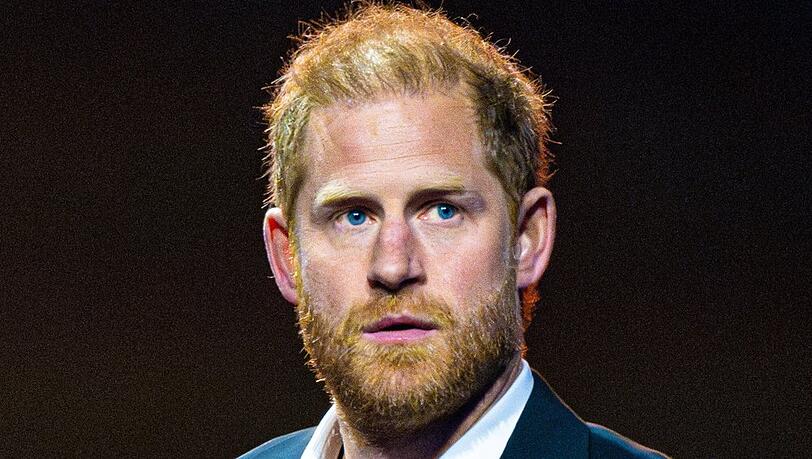 Prinz Harry soll schon am Sonntag in London gelandet sein. Prinz Harry soll schon am Sonntag in London gelandet sein.