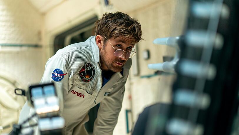 Ryan Gosling als &bdquo;Der Astonaut&ldquo; im All, um die Sonnenenergie zu retten.