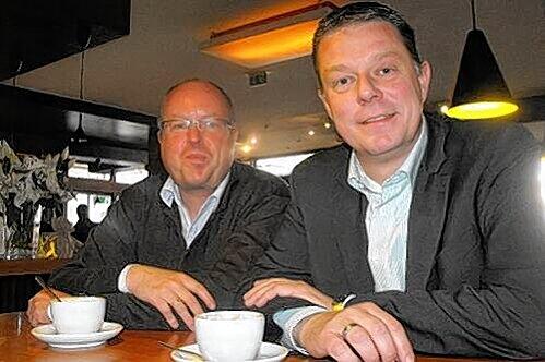 Beide 42 Jahre alt, verheiratet, zwei Kinder: Martin Haltermann (li.) und Christian Bald verbindet nicht nur die Liebe zum Fußball.