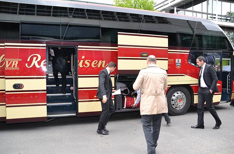 Ankunft von Real Madrid vor dem Hotel "Hilton" in München - die Bilder.