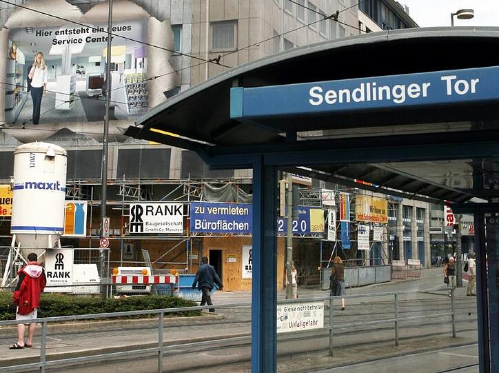 Eine 57-Jährige wurde am Sendlinger Tor Opfer eines Handtaschenraubs. (Symbolbild)