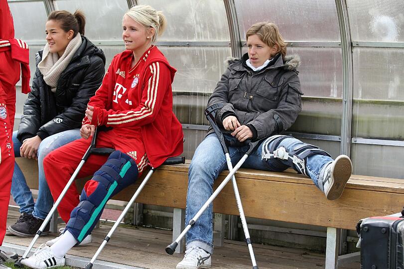 ... ebenso wie Kollegin Petra Wiomberski - ebenfalls "Knie-Patientin".