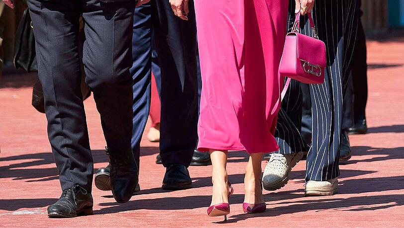 Königin Letizia begeistert im Ton-in-Ton-Outfit Königin Letizia begeistert im Ton-in-Ton-Outfit
