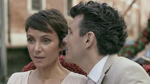 Julia Koschitz und Manuel Rubey im Psychothriller "Ewig Dein".