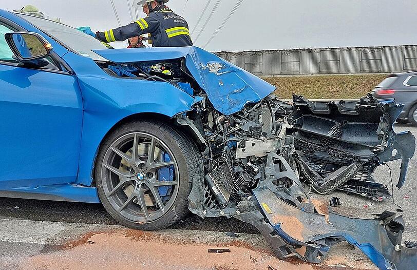 Der BMW erlitt bei dem Unfall einen Totalschaden