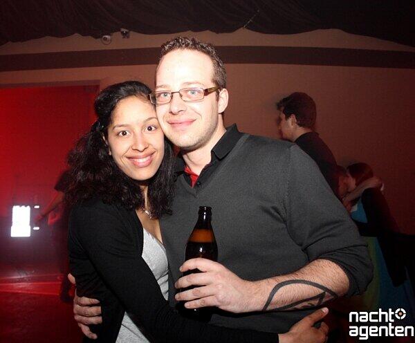 Lap-Dance und sehr viel nackte Haut. Bei der "Party Pornös in der Nachtgalerie ging?s am Mittwoch heiß her! Mehr Bilder unter: www.nachtagenten.de