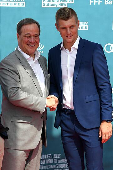 Armin Laschet und Toni Kroos