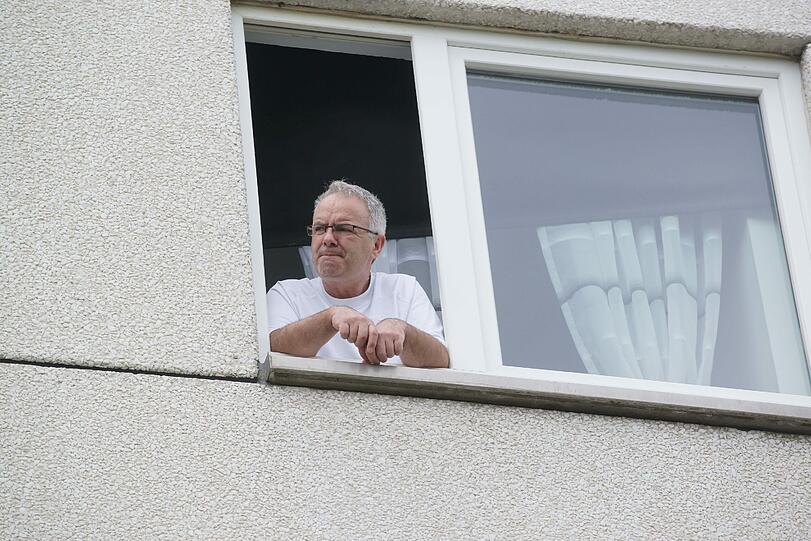 "Gott sei Dank haben keine Kinder im Treppenhaus gespielt", sagt Hausbewohner Nasser N. (47).