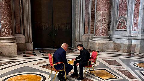 Das Verständnis in der US-Regierung für die Lage der Ukraine scheint zu wachsen. Dazu dürfte das kurze Gespräch zwischen Trump und Selenskyj bei der Beisetzung von Papst Franziskus in Rom beigetragen haben. (Archivbild)
