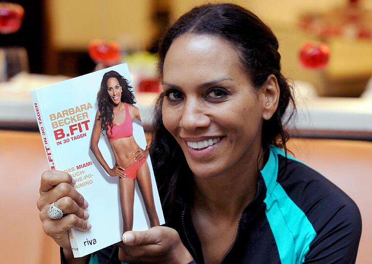 In ihrem neuen Fitness-Buch &bdquo;B.Fit&ldquo; verspricht sie ihren Leserinnen eine Bikini-Figur in nur 30 Tagen!
