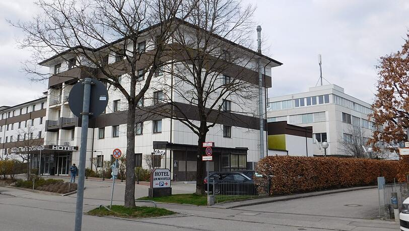 Im hinteren Gebäude soll das Ankerzentrum entstehen. Im hinteren Gebäude soll das Ankerzentrum entstehen.