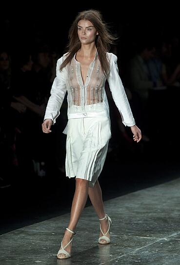 Die neusten Entwürfe auf der Fashion-Week in Sao Paulo 2011. Viel Spass beim klicken.