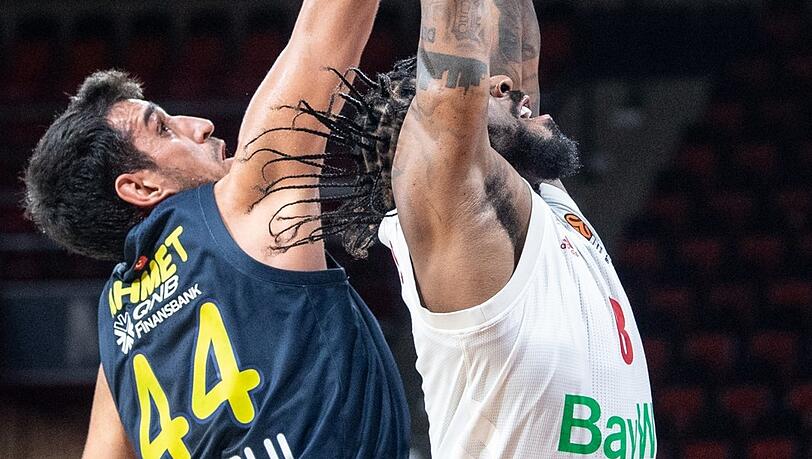 "Wir haben es etwas gezwungen, aber ich will den Spielern nichts vorwerfen. Wir hatten keinen Mangel an Einsatz", sagt Bayern-Trainer Andrea Trinchieri nach der Euroleague-Niederlage gegen Fenerbahce Istanbul.