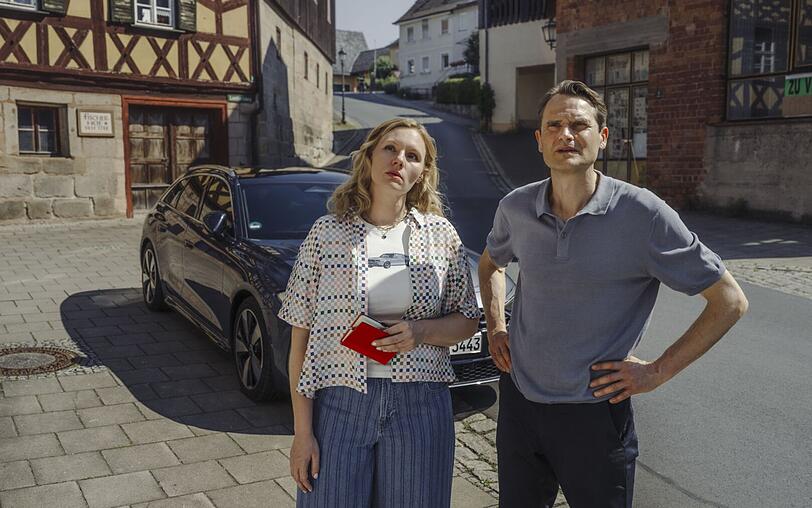 Ihr erster gemeinsamer Fall f&uuml;hrte Emmy Rathgeber (Rosalie Thomass) und Felix Voss (Fabian Hinrichs) nach Oberfranken in den Heimatort des toten Elias Schaller.