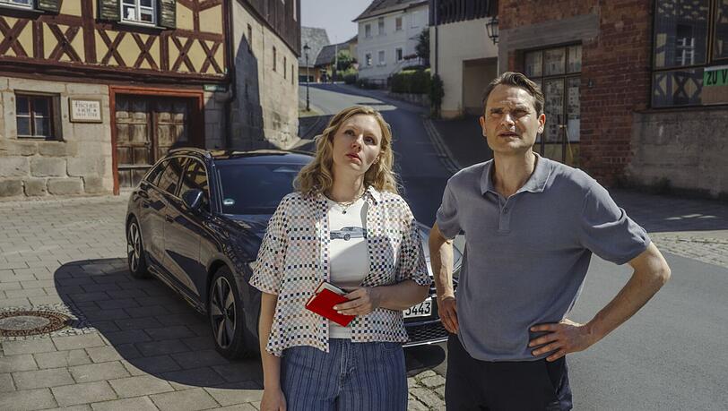 Ihr erster gemeinsamer Fall f&uuml;hrte Emmy Rathgeber (Rosalie Thomass) und Felix Voss (Fabian Hinrichs) nach Oberfranken in den Heimatort des toten Elias Schaller.