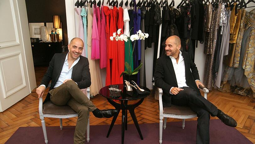 Wie präsentieren die Kandidatinnen die Mode von Designer Arend Zizelmann? (l.) Wie präsentieren die Kandidatinnen die Mode von Designer Arend Zizelmann? (l.)