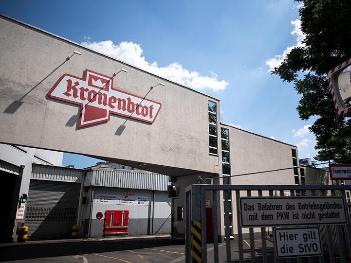 Die Pleite der Bäckereigruppe Kronenbrot hat in der vergangenen Woche zu sichtbaren Lücken in den Brotregalen in vielen Aldi-Süd-Filialen geführt.