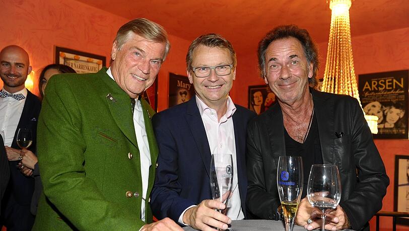 Erfolgs-Trio (von links): Jochen Busse, Rene Heinersdorff und Hugo Egon Balder 2014 in der Komödie im Bayerischen Hof. Am Donnerstag haben die drei hier erneut Premiere. Erfolgs-Trio (von links): Jochen Busse, Rene Heinersdorff und Hugo Egon Balder 2014 in der Komödie im Bayerischen Hof. Am Donnerstag haben die drei hier erneut Premiere.