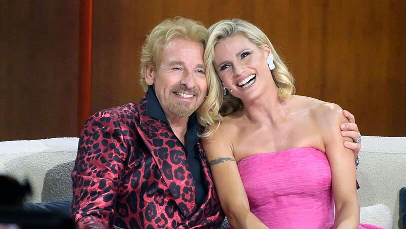 Moderierten zusammen die Samstagabendshow "Wetten, dass..?": Michelle Hunziker und Thomas Gottschalk. Moderierten zusammen die Samstagabendshow "Wetten, dass..?": Michelle Hunziker und Thomas Gottschalk.
