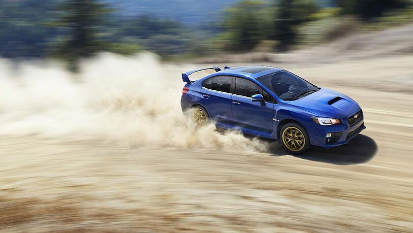 Allrad-Bolide für Hobbysport und Alltag: der Subaru WRX STI mit 221 kW/300 PS starkem Boxermotor. Allrad-Bolide für Hobbysport und Alltag: der Subaru WRX STI mit 221 kW/300 PS starkem Boxermotor.