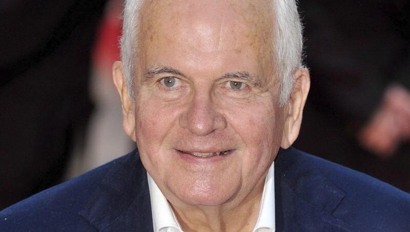 Ian Holm ist tot. Ian Holm ist tot.