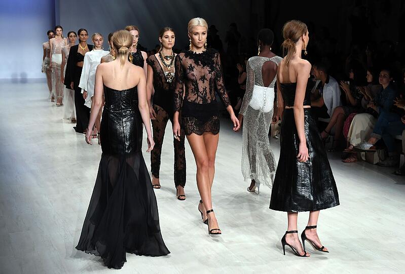 Fashion Show in Australien: Designer Alvin Fernandez lässt die Models bei seinen Krationen gerne viel zeigen. Die Bilder.