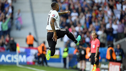 Jubelsprung nach seinem 1:0 gegen die Slowakei: Jérôme Boateng.