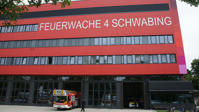 Die Feuerwache 4 Schwabing. Hier sind mehrere Beamte mit Corona infiziert.