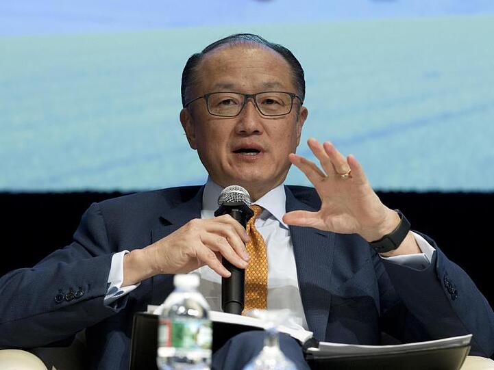 Jim Yong Kim tritt nach mehr als sechs Jahren an der Spitze der Weltbank überraschend von seinem Amt zurück.
