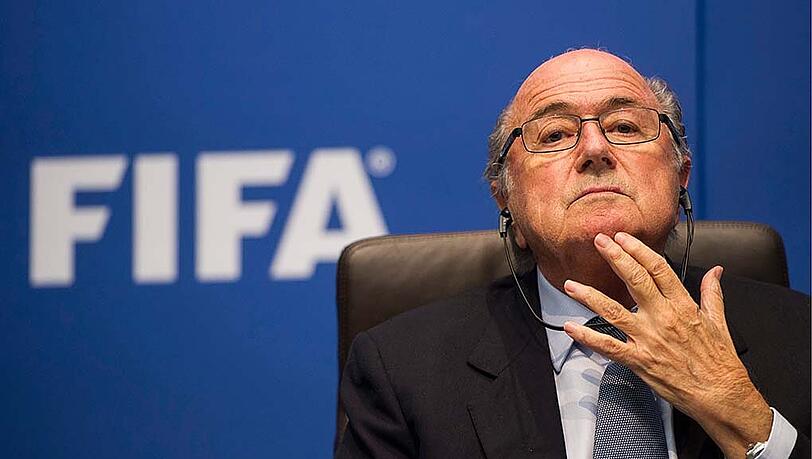 Sepp Blatter in der Krise: Laut der BBC wurde er jetzt für 90 Tage suspendiert. Sepp Blatter in der Krise: Laut der BBC wurde er jetzt für 90 Tage suspendiert.