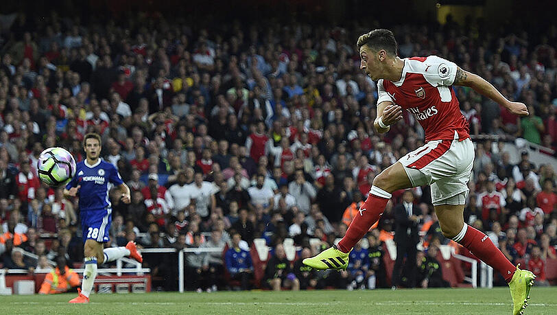 Treffsicher: Mesut Özil präsentiert sich beim FC Arsenal in Topform. Treffsicher: Mesut Özil präsentiert sich beim FC Arsenal in Topform.