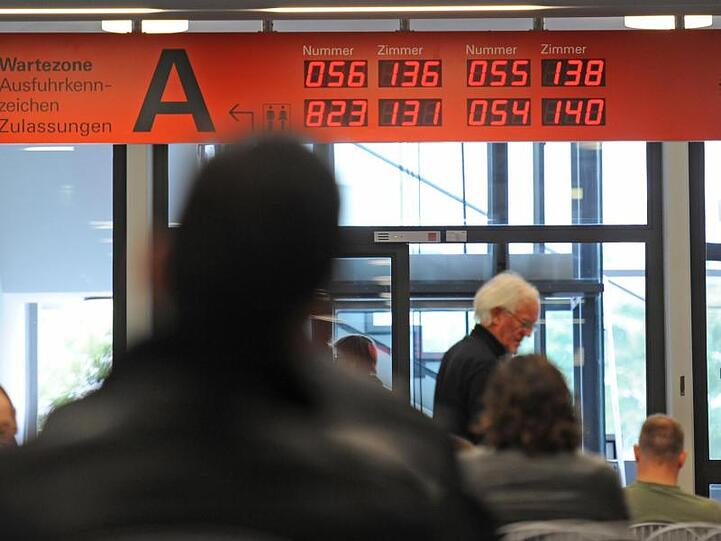 Deutschlanda Bürger sollen die wichtigsten Behördengänge künftig im Internet erledigen können.